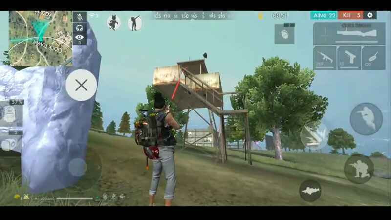 Ilustrasi senjata launcher M79 di Free Fire dengan latar belakang medan pertempuran intens